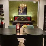 Downtown Hideaway, Grand Deluxe Eindhoven