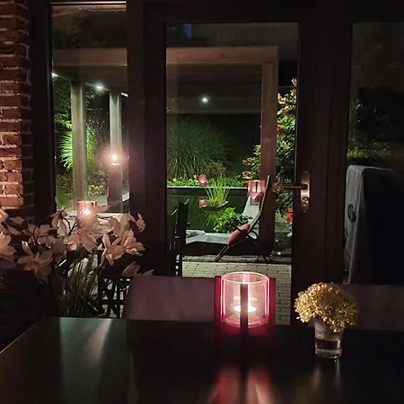 Downtown Hideaway, Grand Deluxe 4* آيندهوفن