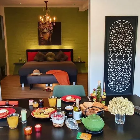 Downtown Hideaway, Grand Deluxe Bed & Breakfast *