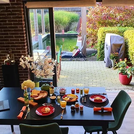 Downtown Hideaway, Grand Deluxe Bed and breakfast Eindhoven