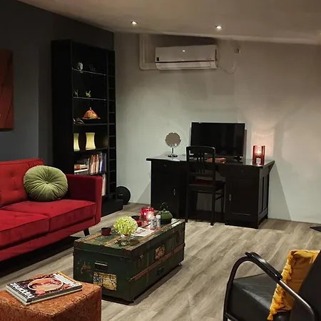 Downtown Hideaway, Grand Deluxe