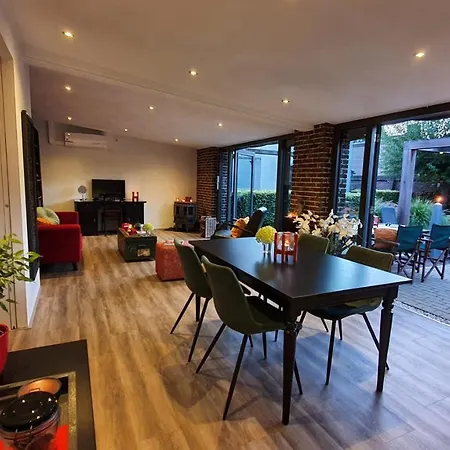 Downtown Hideaway, Grand Deluxe 4*