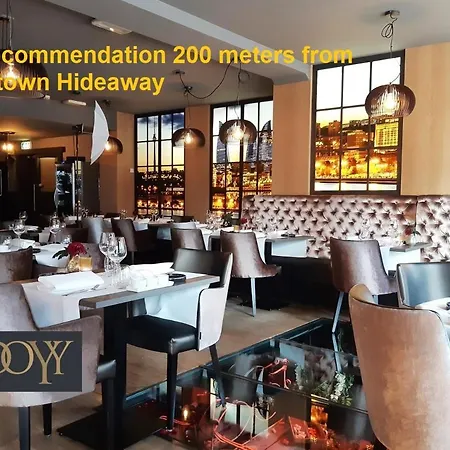 Downtown Hideaway, Grand Deluxe Couette-café