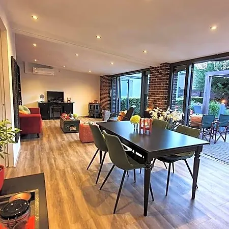 Downtown Hideaway, Grand Deluxe Panzió