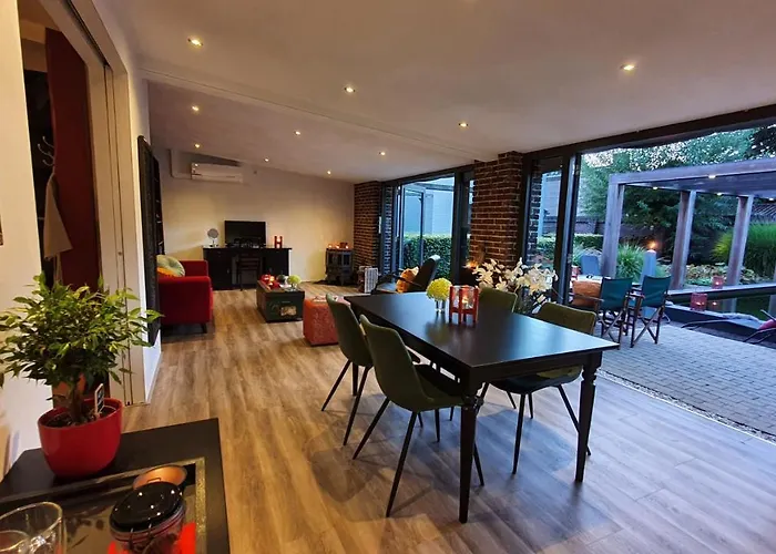 Downtown Hideaway, Grand Deluxe 4*