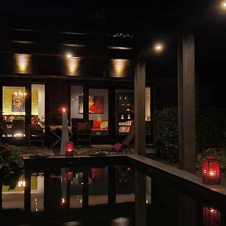 Downtown Hideaway, Grand Deluxe 에인트호번