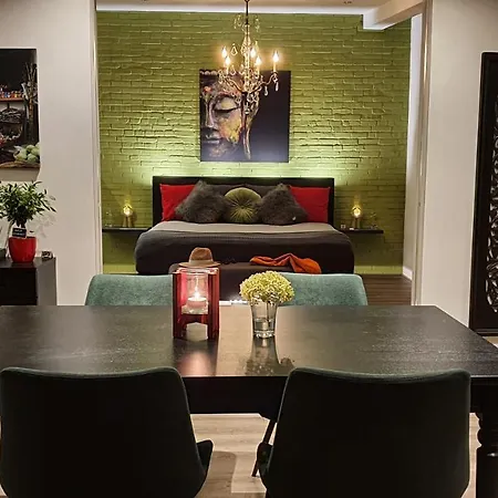 Downtown Hideaway, Grand Deluxe Eindhoven