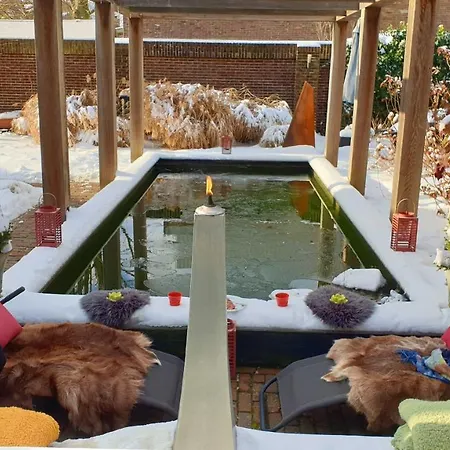 Downtown Hideaway, Grand Deluxe 4*