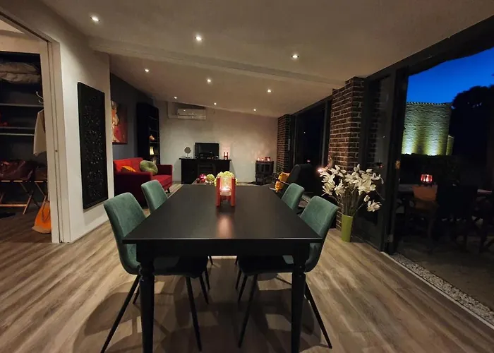 Bed and Breakfast Downtown Hideaway, Grand Deluxe Αϊντχόφεν