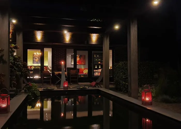 Downtown Hideaway, Grand Deluxe 에인트호번