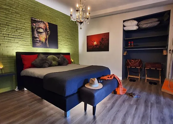 Bed and Breakfast Downtown Hideaway, Grand Deluxe 4*